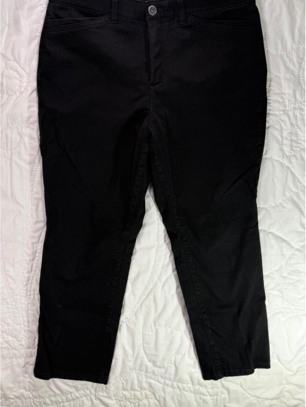 Signature Slimming by Christopher & Banks black stretch jeans Size: 12 short
